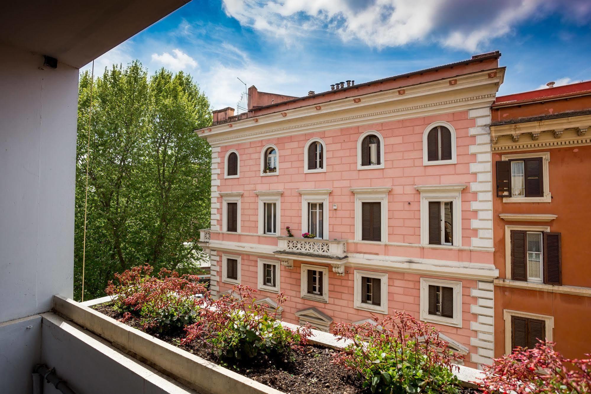 77 Couette-café Rome